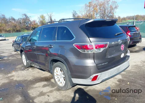 2015 Toyota Highlander Le V6 from USA, damaged, VIN 5TDBKRFH6FS142590